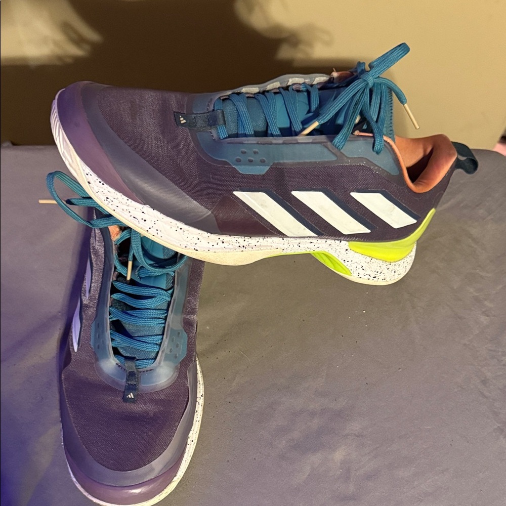 Adidas Women Avacourt Tennis Shoes🎾